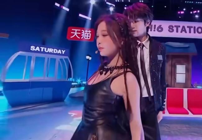 虞书欣林一双人舞练习室版 甜蜜互动引爆全场