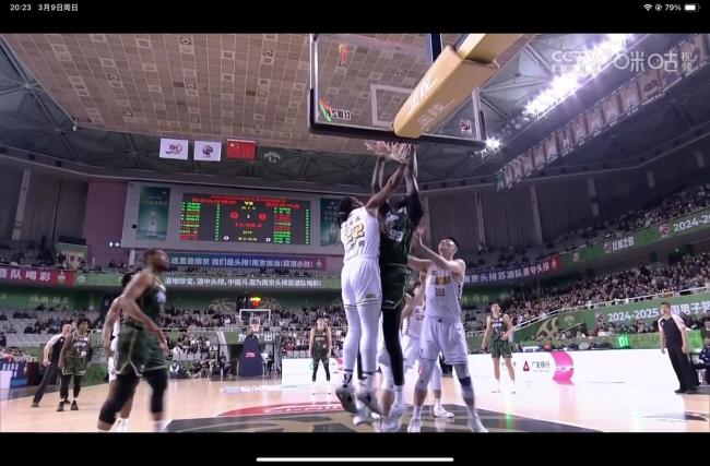 浙江广厦男篮105-98战胜南京 布朗38分力挽狂澜