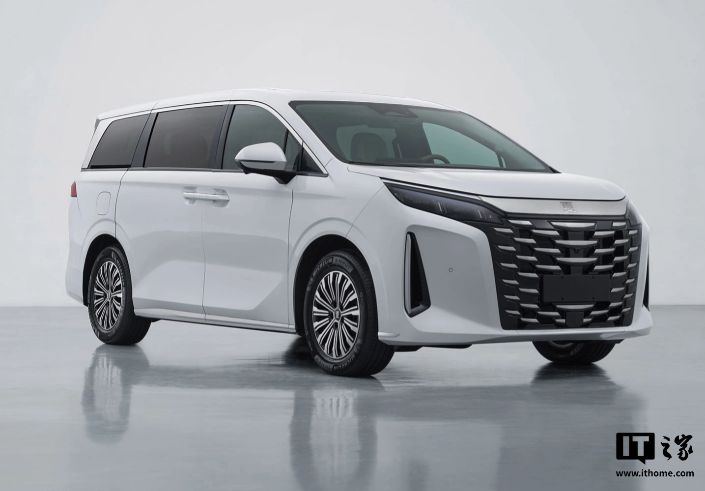 比亚迪海洋网累计销量超 440 万辆，将推全新休旅车 + 独立 MPV