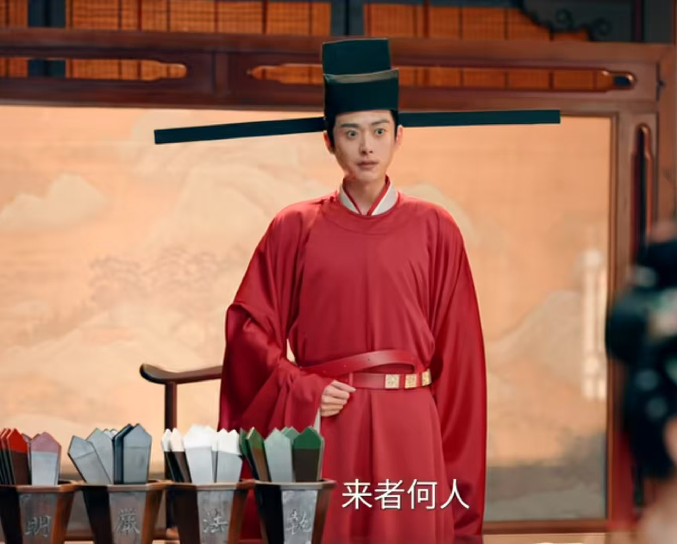 《似锦》解锁宋人风雅时尚 为何景甜头上爱系红丝带
