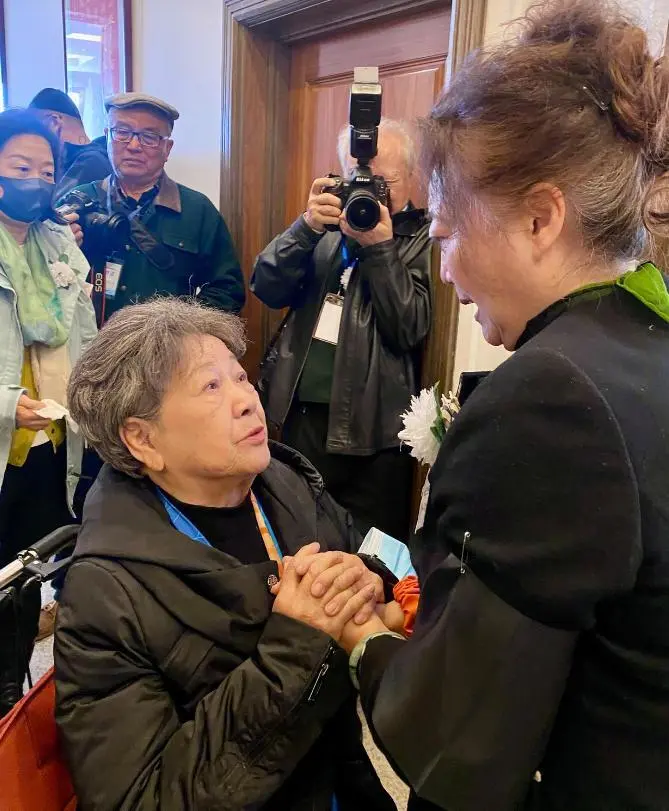 演员于洋告别式举行，女儿痛失双亲头发白了，陶玉玲蔡明哭成泪人