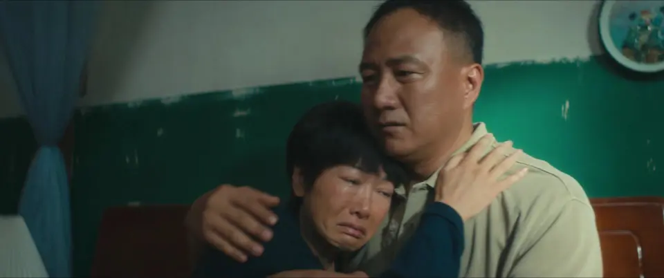 《北上》最痛一幕：梁海泓被侵犯后崩溃，揭开女大货车司机生存真相