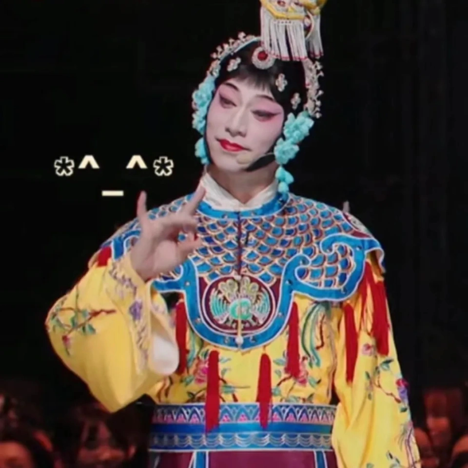 50岁林志玲黑丝短裙状态好，3年撕掉家暴传闻，黑泽良平还是靠谱