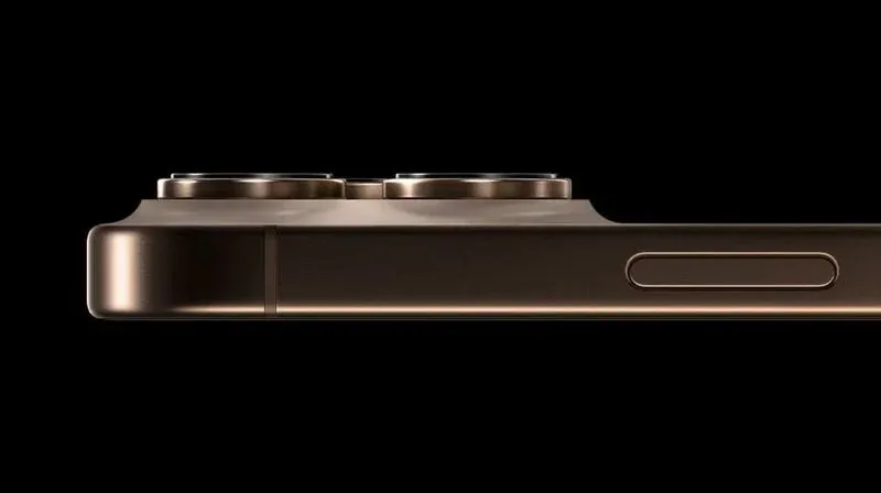 消息称三星 Galaxy S26 Ultra 手机考虑可变光圈主摄回归
