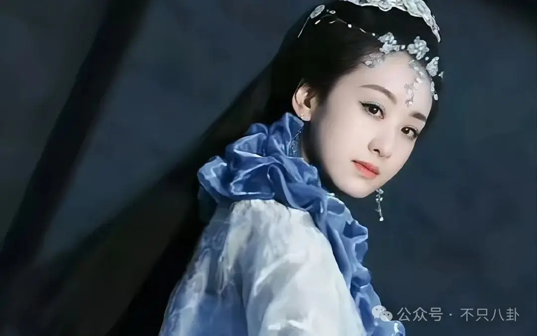 好久没见过明星公开吐槽明星了，这姐说话好猛……
