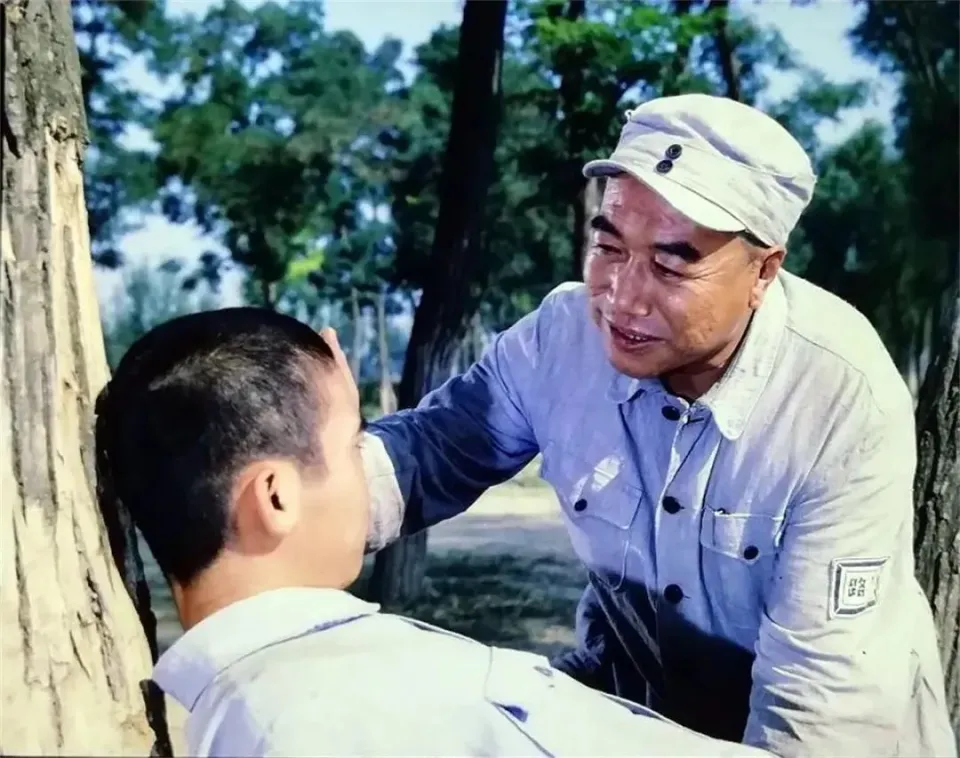 给10位“扮演彭德怀”的演员排名：董勇第5，丁勇岱第3