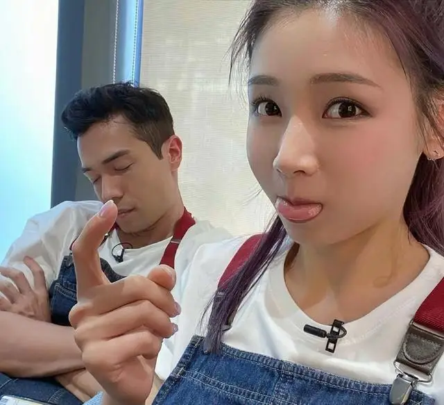 恭喜！TVB前混血男星升职当大客机机长，年薪或将高达200万港币