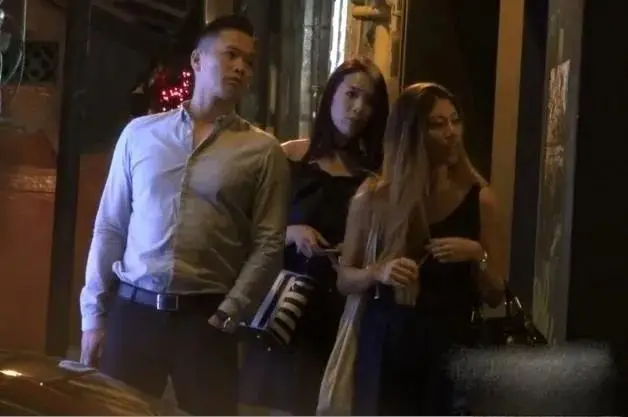 卧槽！她养的“软饭男”又出轨了？
